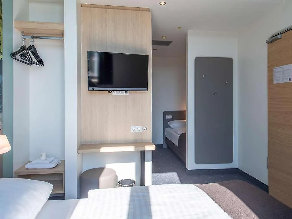 B&B Hotel Munchen Trudering Oberschleissheim 0*,